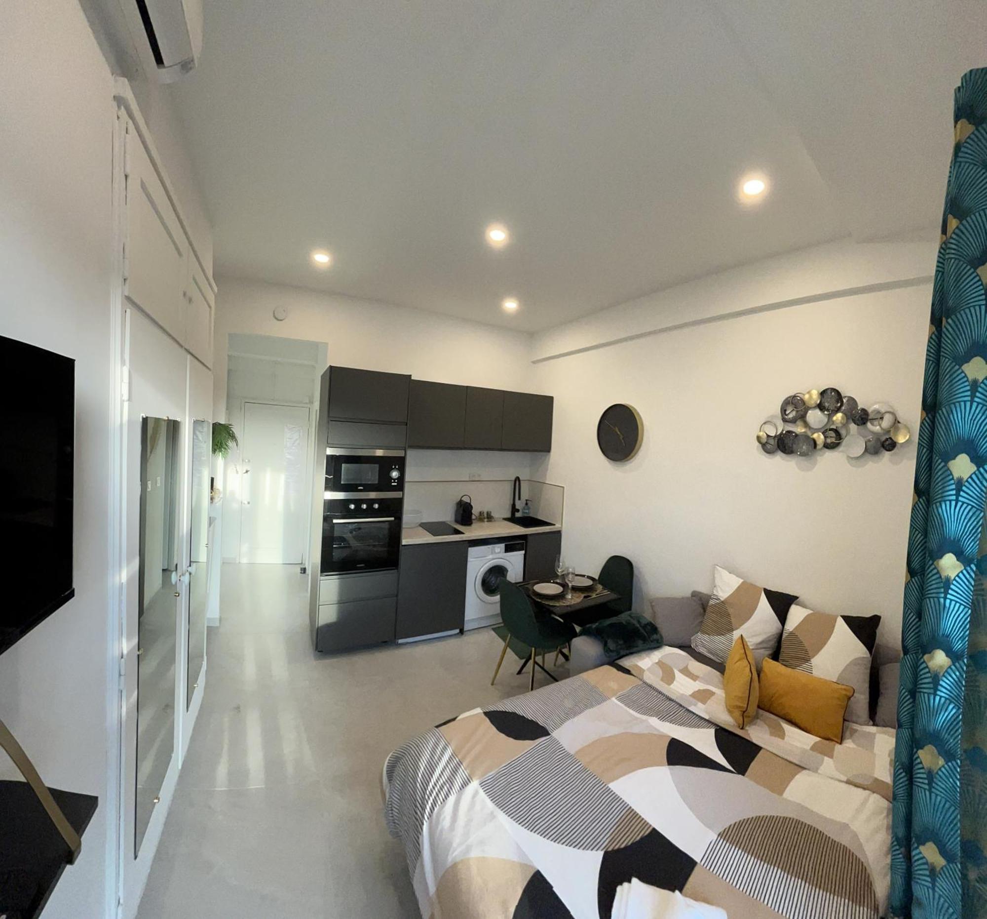 Apartment Centre Sur Avenue Jean Medecin A 8 Minutes De Marche Nizza