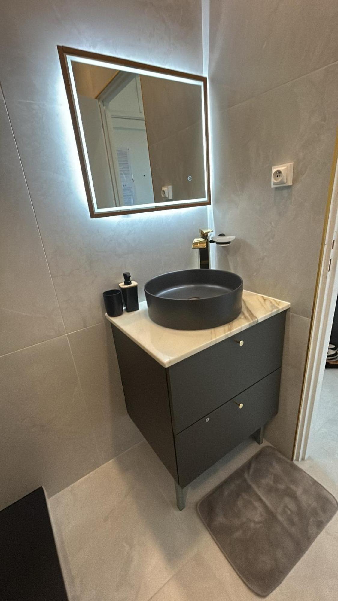 Centre Sur Avenue Jean Medecin A 8 Minutes De Marche Apartment Nizza