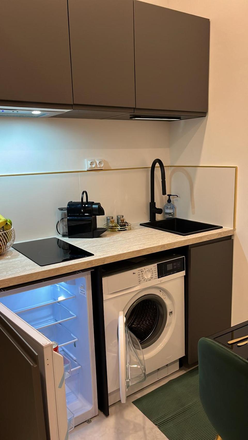 Apartment Centre Sur Avenue Jean Medecin A 8 Minutes De Marche Nizza